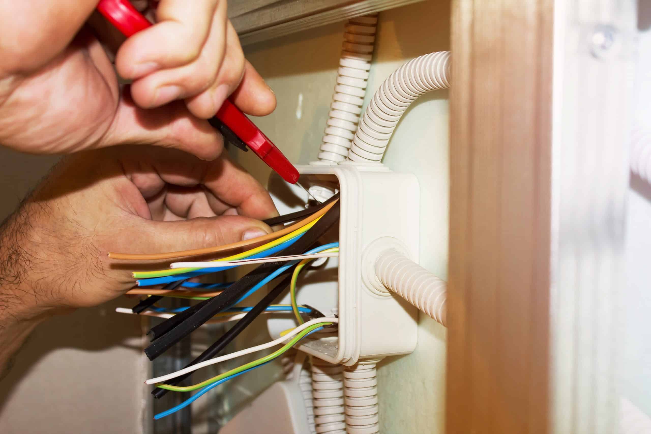 tampa Electrician Socket Wire Installation